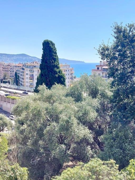 Grand T2 A 5min De La Apartment